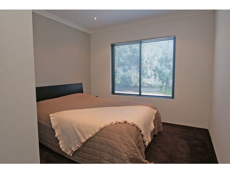 32 Fifth Avenue, Shoalwater WA 6169