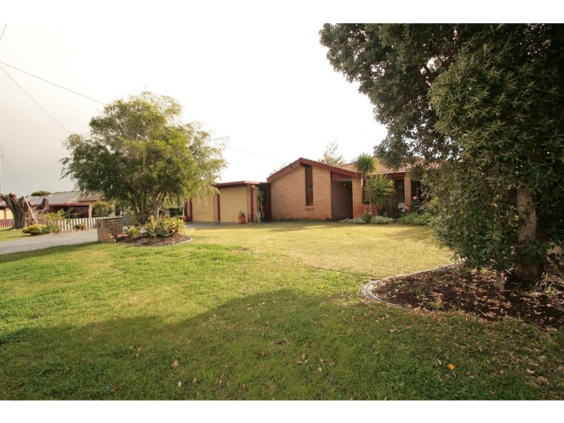 7 Haselmere Circus, Rockingham WA 6168
