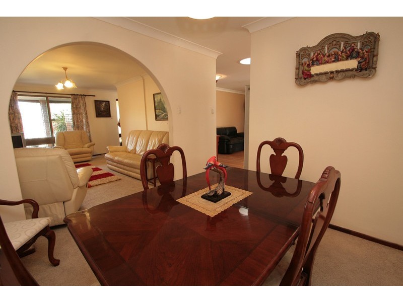 7 Haselmere Circus, Rockingham WA 6168