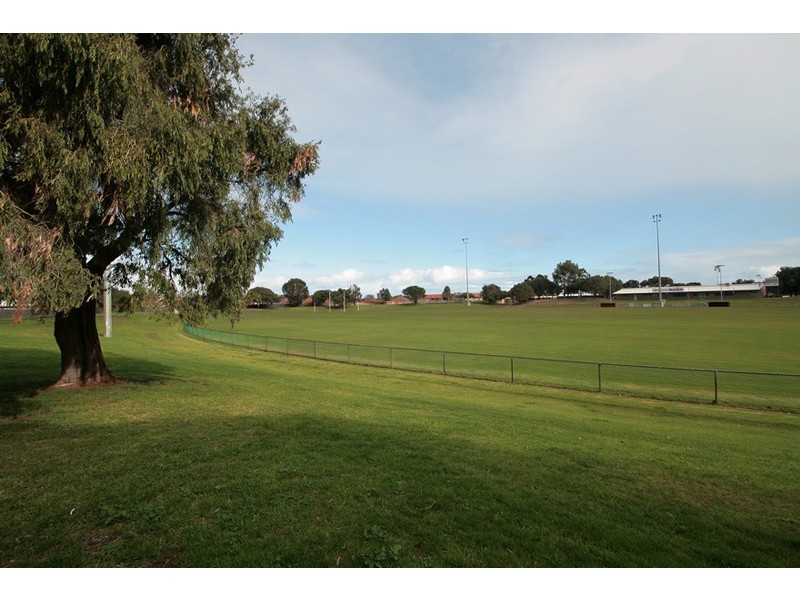 7 Haselmere Circus, Rockingham WA 6168