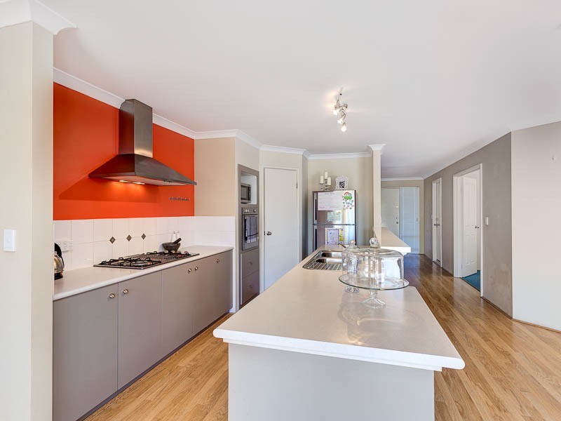 3 Plymouth Way, Waikiki WA 6169