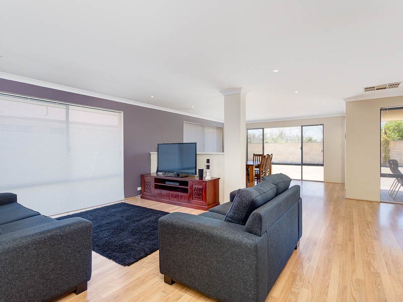 3 Plymouth Way, Waikiki WA 6169