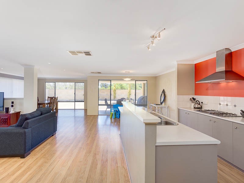 3 Plymouth Way, Waikiki WA 6169