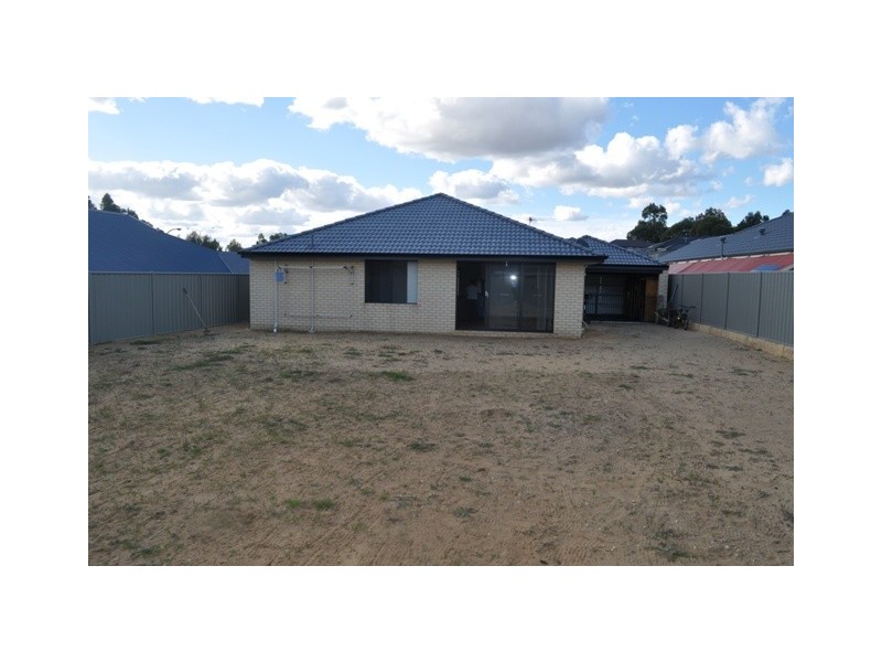 5 Milverton Loop, Leda WA 6170