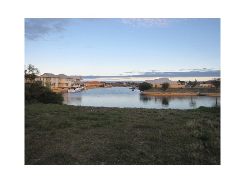 10 Erins Isle, Dudley Park WA 6210