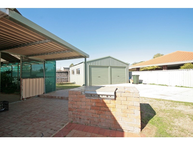 29  Arkwell Ave., Rockingham WA 6168