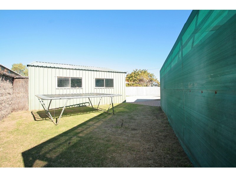 29  Arkwell Ave., Rockingham WA 6168