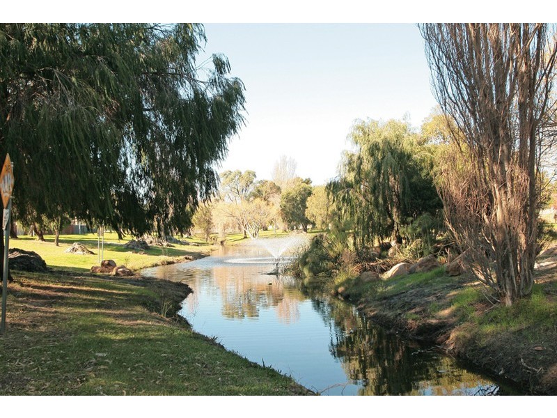 29  Arkwell Ave., Rockingham WA 6168