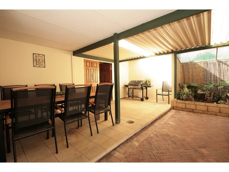 4 Princep Place, Warnbro WA 6169