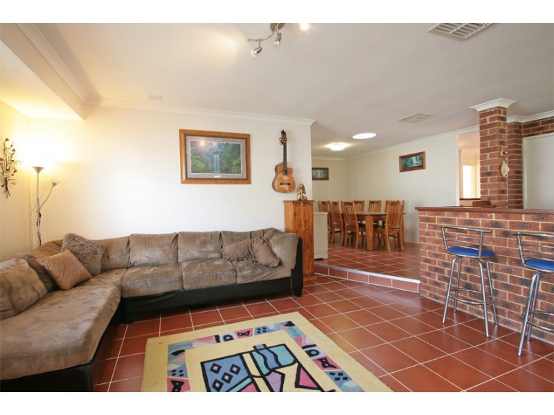 4 Princep Place, Warnbro WA 6169