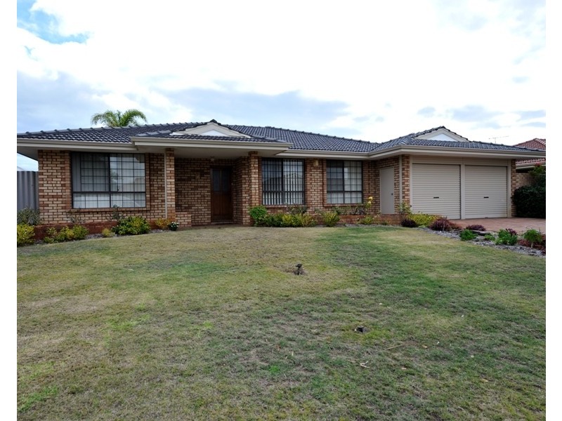 7 Bolivar Ct., Safety Bay WA 6169