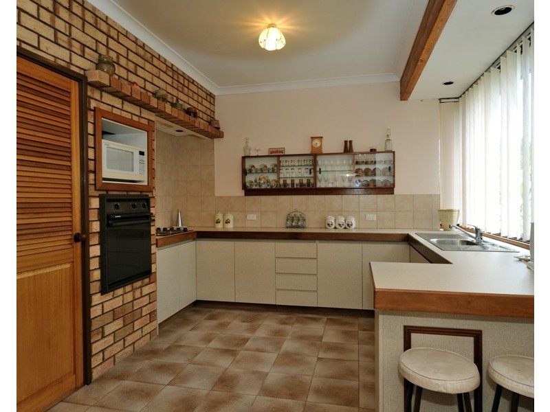 7 Bolivar Ct., Safety Bay WA 6169