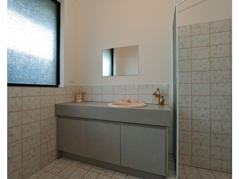 7 Bolivar Ct., Safety Bay WA 6169