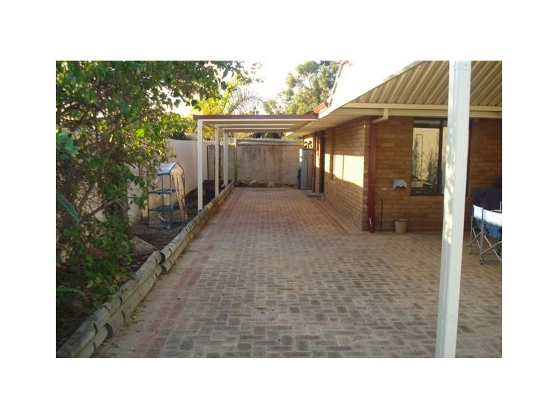 22 Monkton Way, Warnbro WA 6169