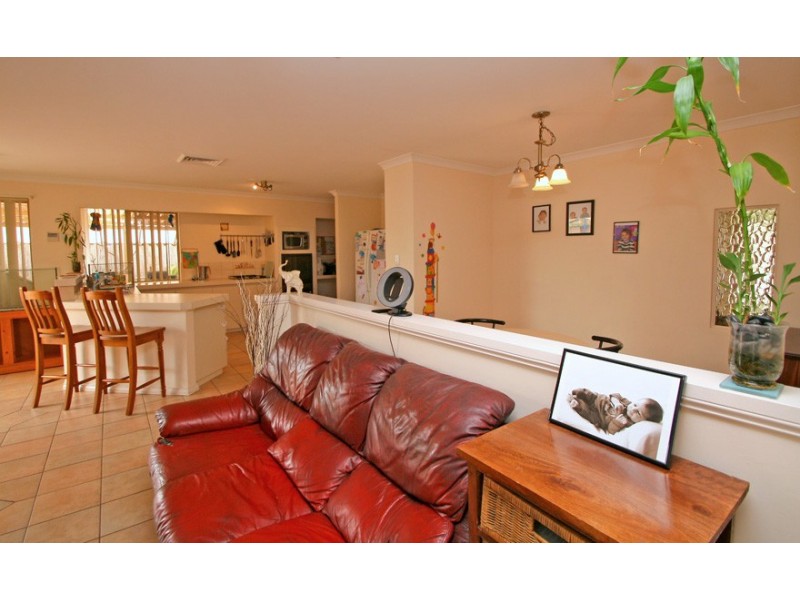 10 Masthead Street, Waikiki WA 6169