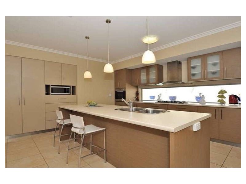 21 Farrington St, Warnbro WA 6169