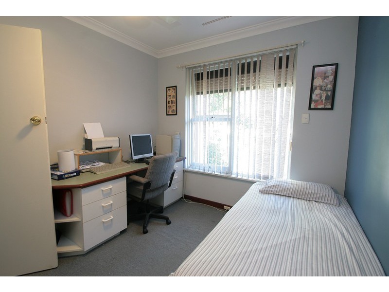 16 Wallsend Street, Safety Bay WA 6169