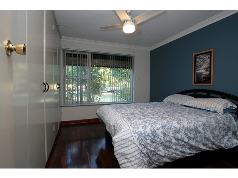 16 Wallsend Street, Safety Bay WA 6169