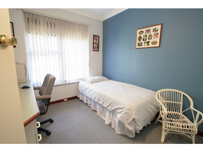 16 Wallsend Street, Safety Bay WA 6169