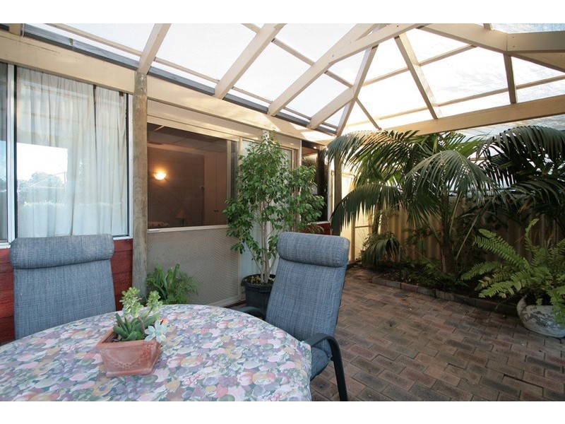 16 Wallsend Street, Safety Bay WA 6169