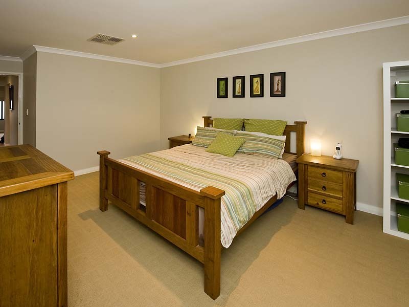 36 Baycliff Turn, Waikiki WA 6169