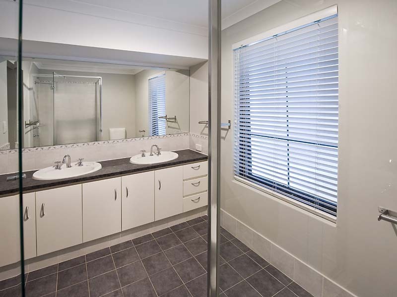 36 Baycliff Turn, Waikiki WA 6169