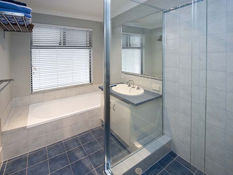 36 Baycliff Turn, Waikiki WA 6169