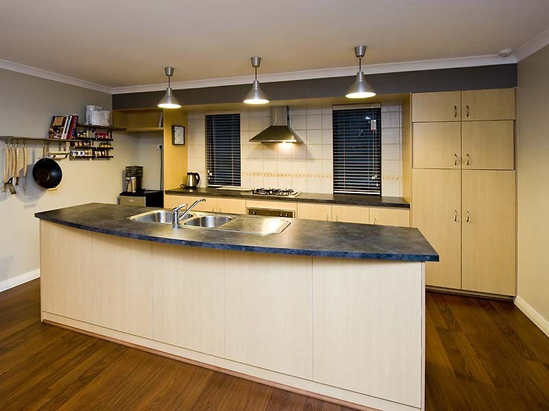 36 Baycliff Turn, Waikiki WA 6169