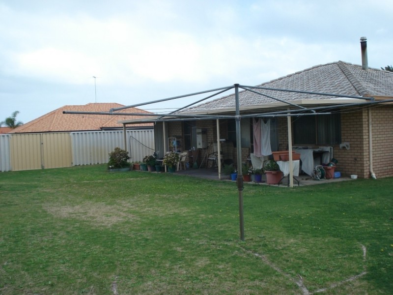 10 Stokes St, Rockingham WA 6168