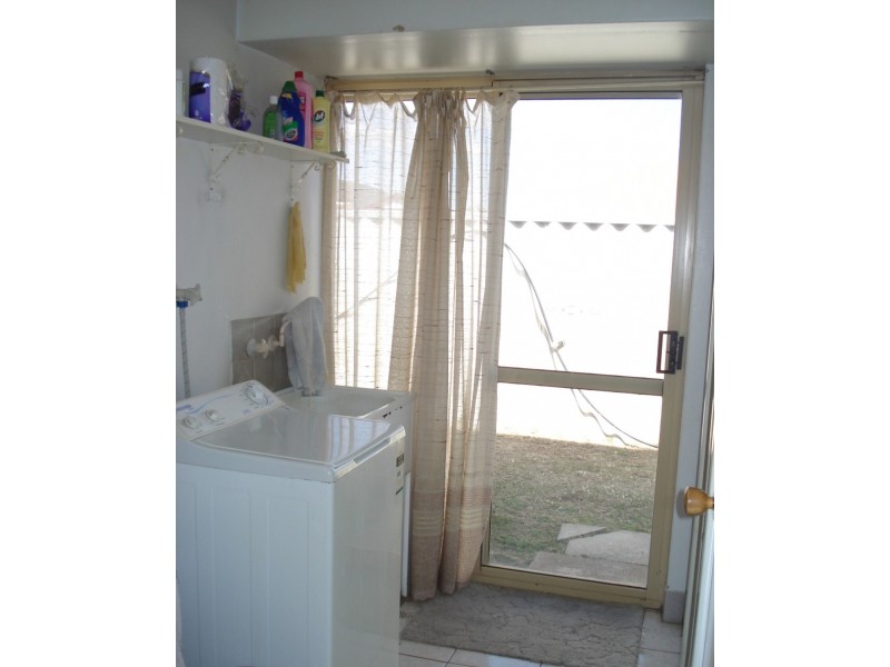 10 Stokes St, Rockingham WA 6168