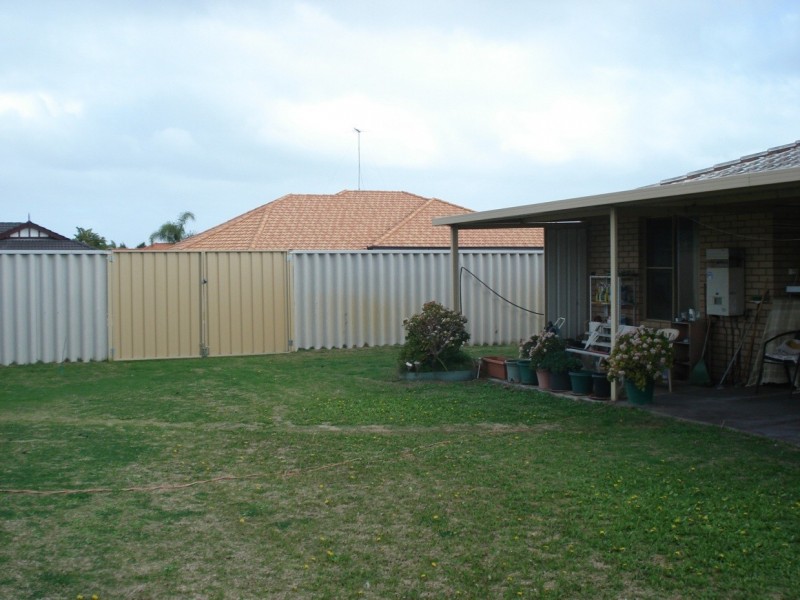 10 Stokes St, Rockingham WA 6168