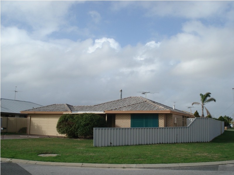 10 Stokes St, Rockingham WA 6168