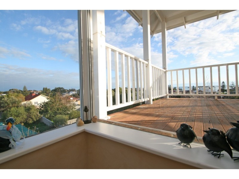 39 Fifth Avenue, Shoalwater WA 6169