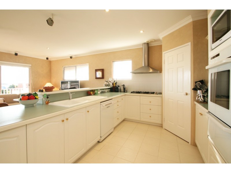 39 Fifth Avenue, Shoalwater WA 6169