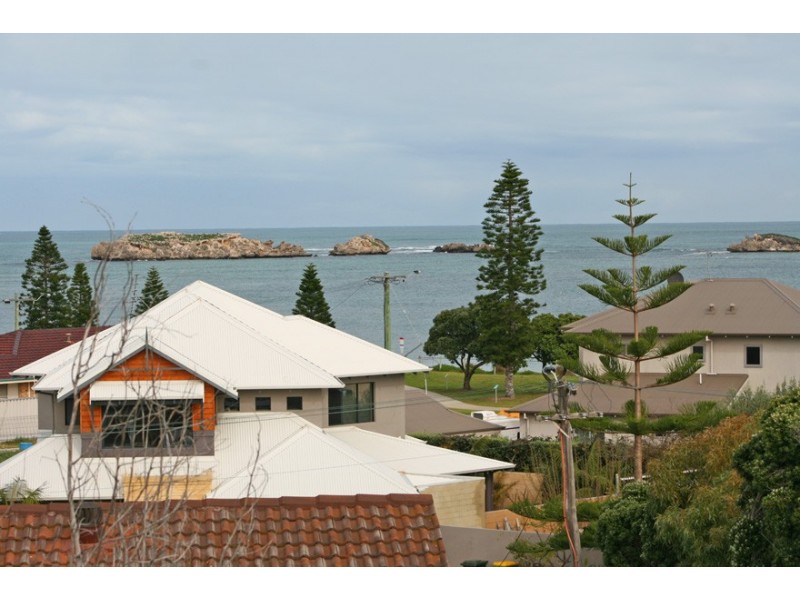 39 Fifth Avenue, Shoalwater WA 6169