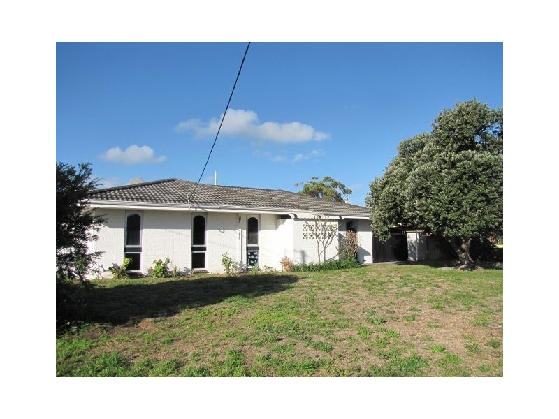 4 WILGERUP PLACE, Hillman WA 6168
