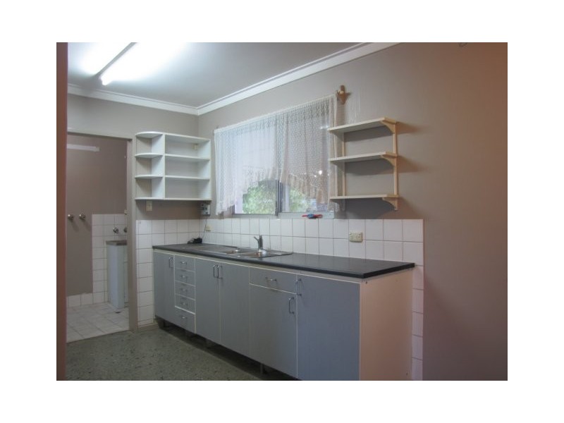 4 WILGERUP PLACE, Hillman WA 6168