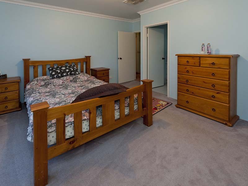 18 Strathalbyn Way, Gingin WA 6503