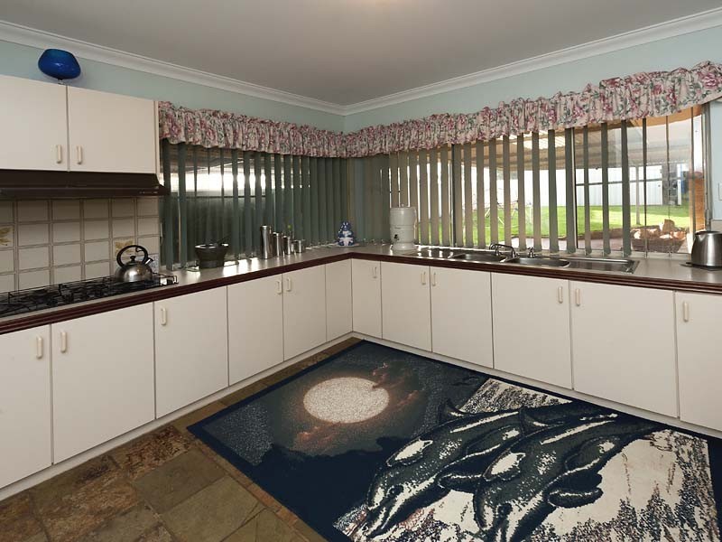 18 Strathalbyn Way, Gingin WA 6503