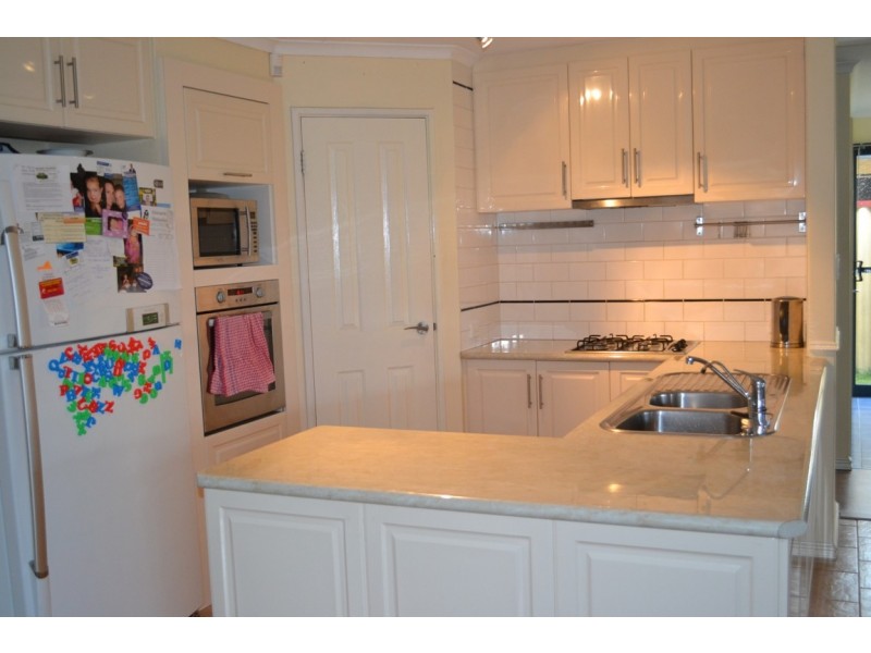 28 Benbecula Loop, Port Kennedy WA 6172