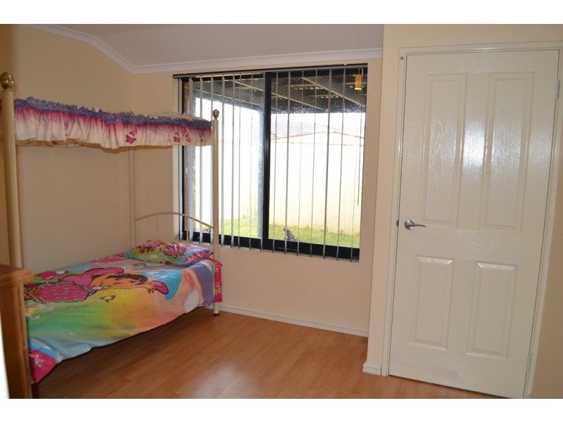 28 Benbecula Loop, Port Kennedy WA 6172