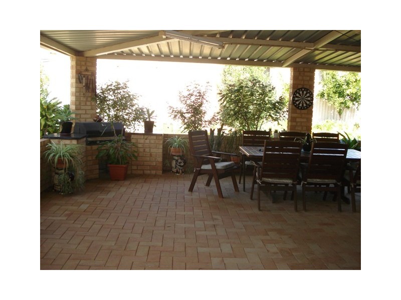 20 Tuart Ridge, Parmelia WA 6167