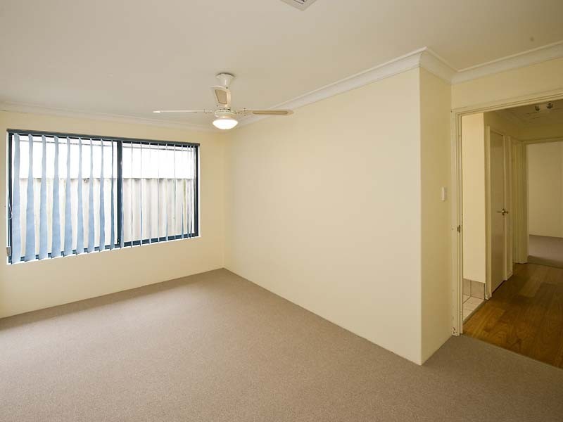 6 Salmon Crescent, Warnbro WA 6169