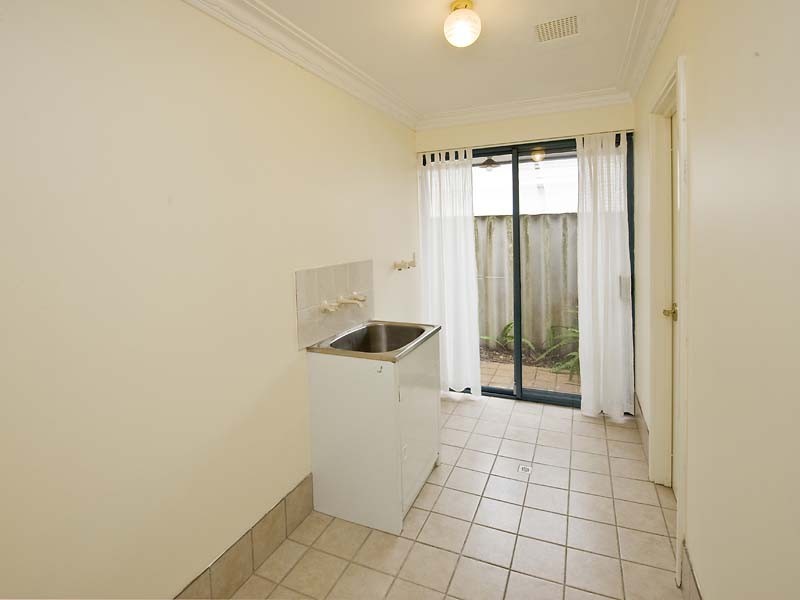 6 Salmon Crescent, Warnbro WA 6169