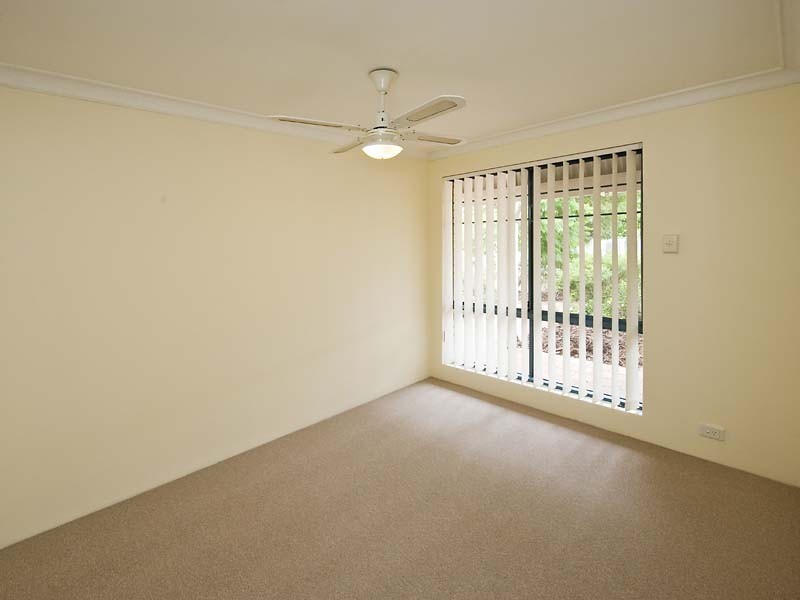6 Salmon Crescent, Warnbro WA 6169