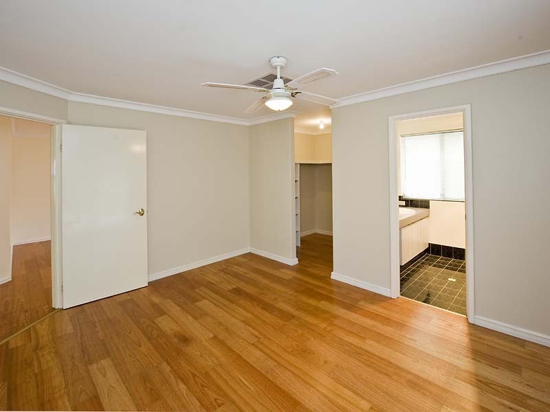 6 Salmon Crescent, Warnbro WA 6169