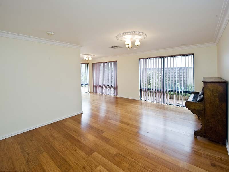 6 Salmon Crescent, Warnbro WA 6169