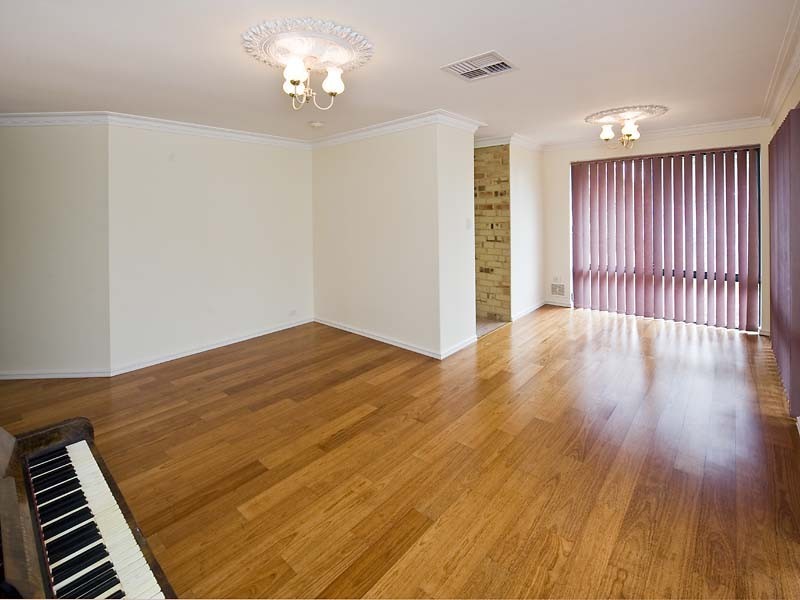 6 Salmon Crescent, Warnbro WA 6169