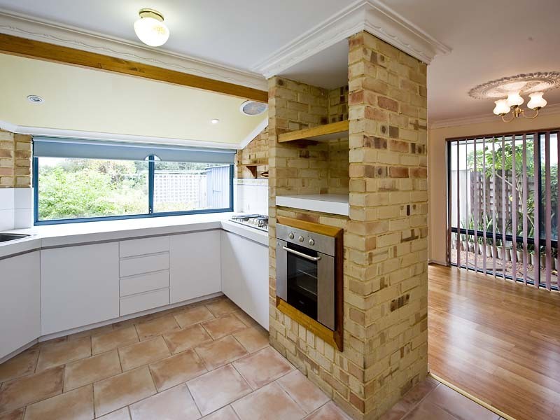 6 Salmon Crescent, Warnbro WA 6169