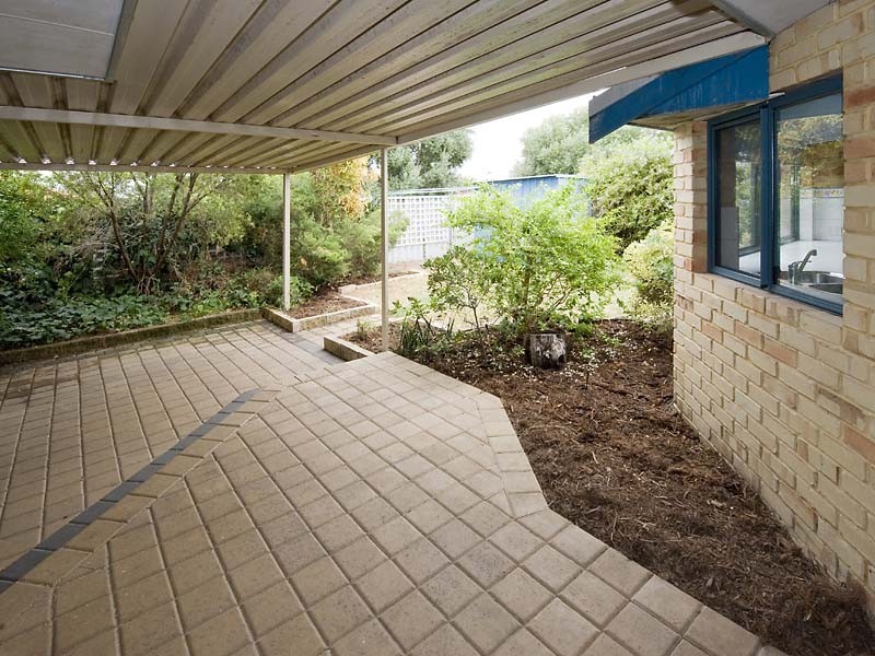 6 Salmon Crescent, Warnbro WA 6169